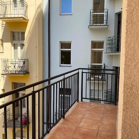 Large 3 Bedroom Family Apartment With Balcony براغ المظهر الخارجي الصورة