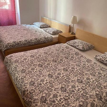 Large 3 Bedroom Family Apartment With Balcony براغ المظهر الخارجي الصورة